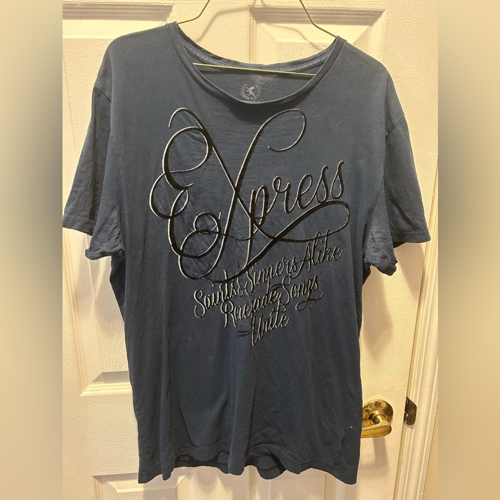 Men’s large Express T-shirt